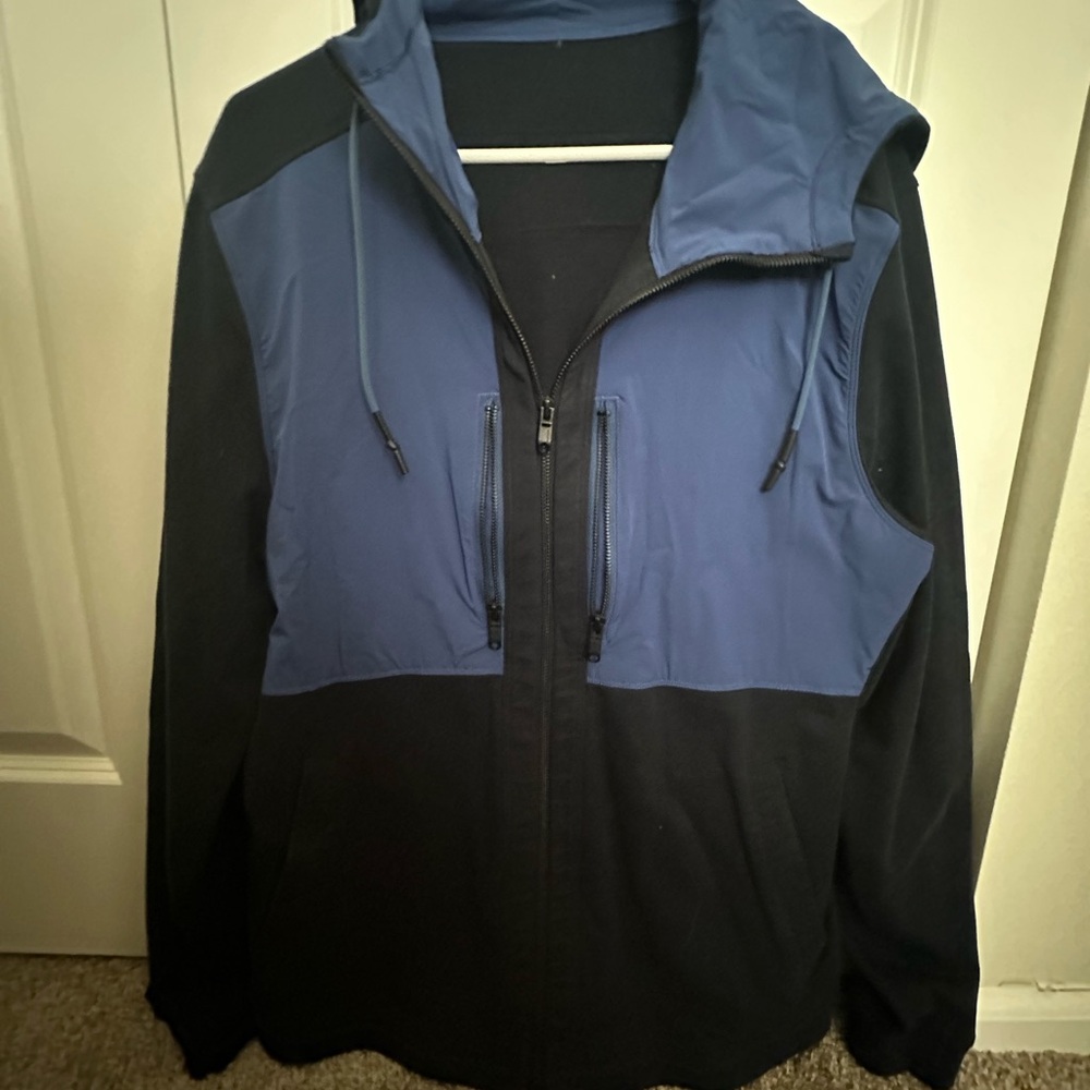 Men’s Lululemon athletic jacket